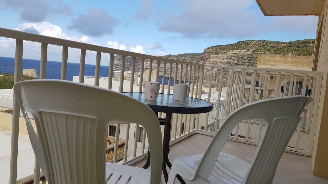 Palm Court Apartment Xlendi Bagian luar foto